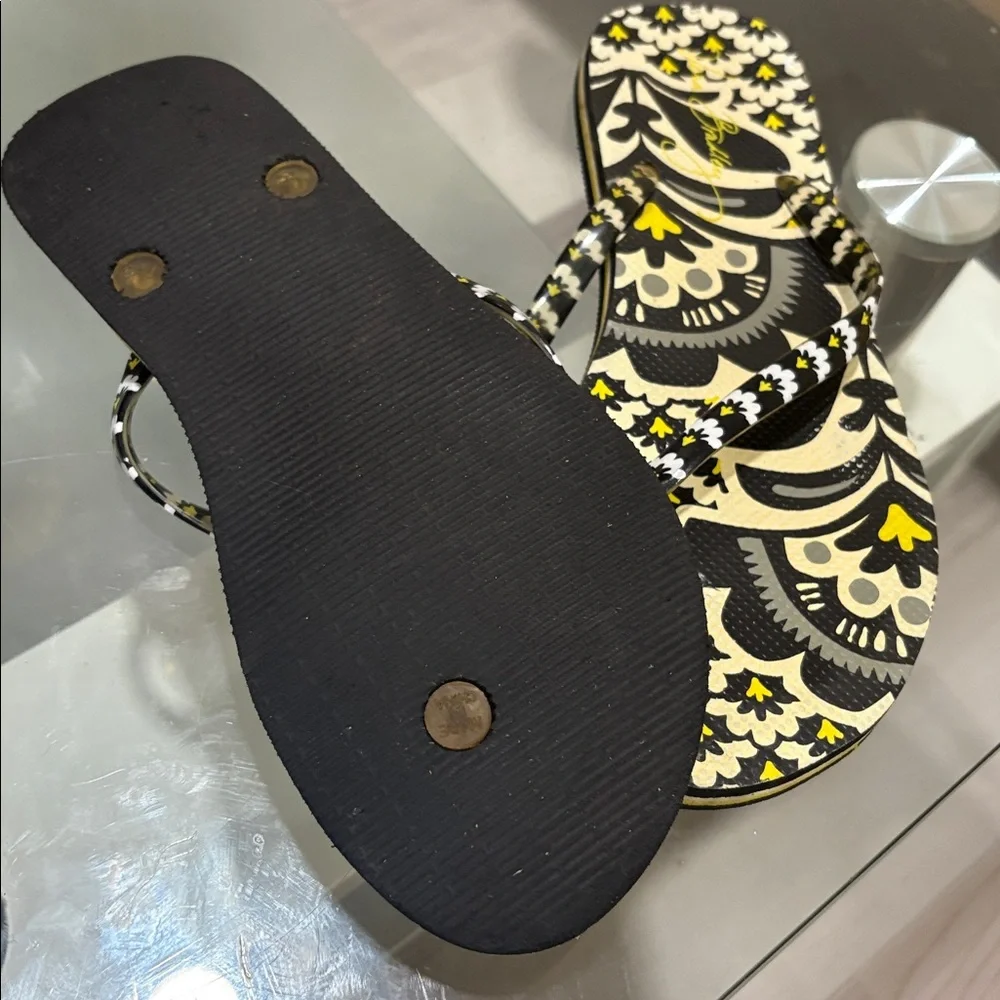 Vera Bradley Flip Flops - Picture 4 of 4